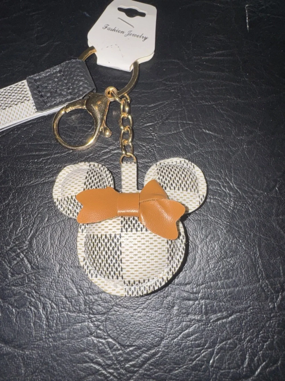 Checkerboard Minnie Ear Keychain with Tan Bow NEW (SS)